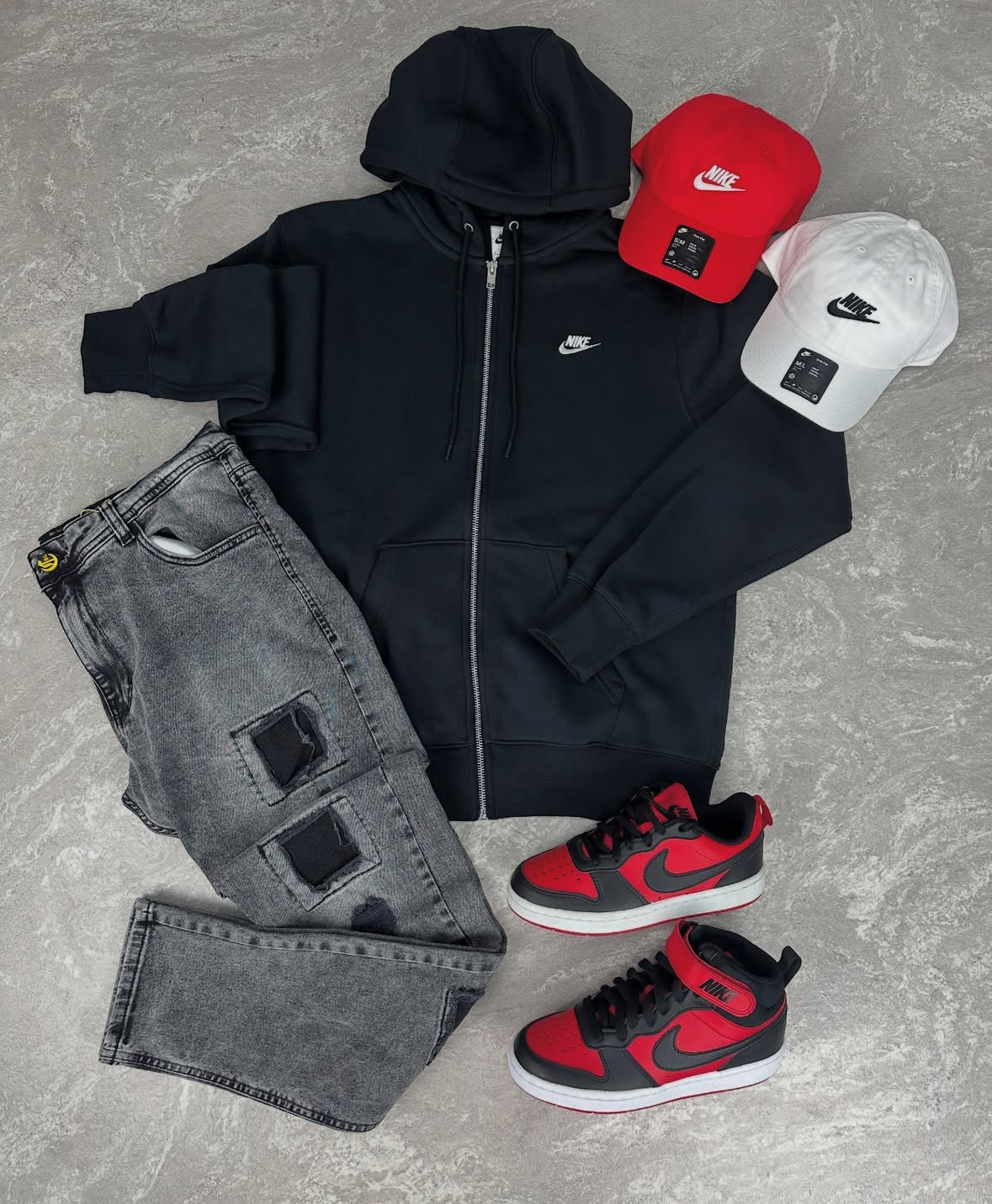 Kit NK Completo com 2 Sneakers, 2 Bonés, Jeans e Jaqueta