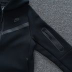 Conjunto NK Tech Fleece Preto