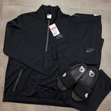 Kit NK Tracksuit com Chinelo Offcourt Adjust