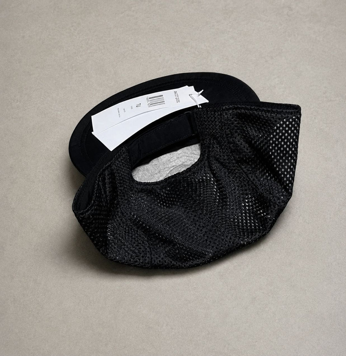 BONÉ LACOSTE REDINHA PRETO
