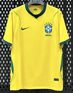 KIT BOX EXCLUSIVA DIA DOS NAMORADOS COPA DO MUNDO - 1 CAMISA SELEÇÃO, BEBIDA, BALÃO, CARTÃO, PELÚCIAS E CHOCOLATES E ENERGETICO