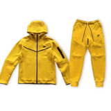 Conjunto NK Sportswear Tech Fleece
